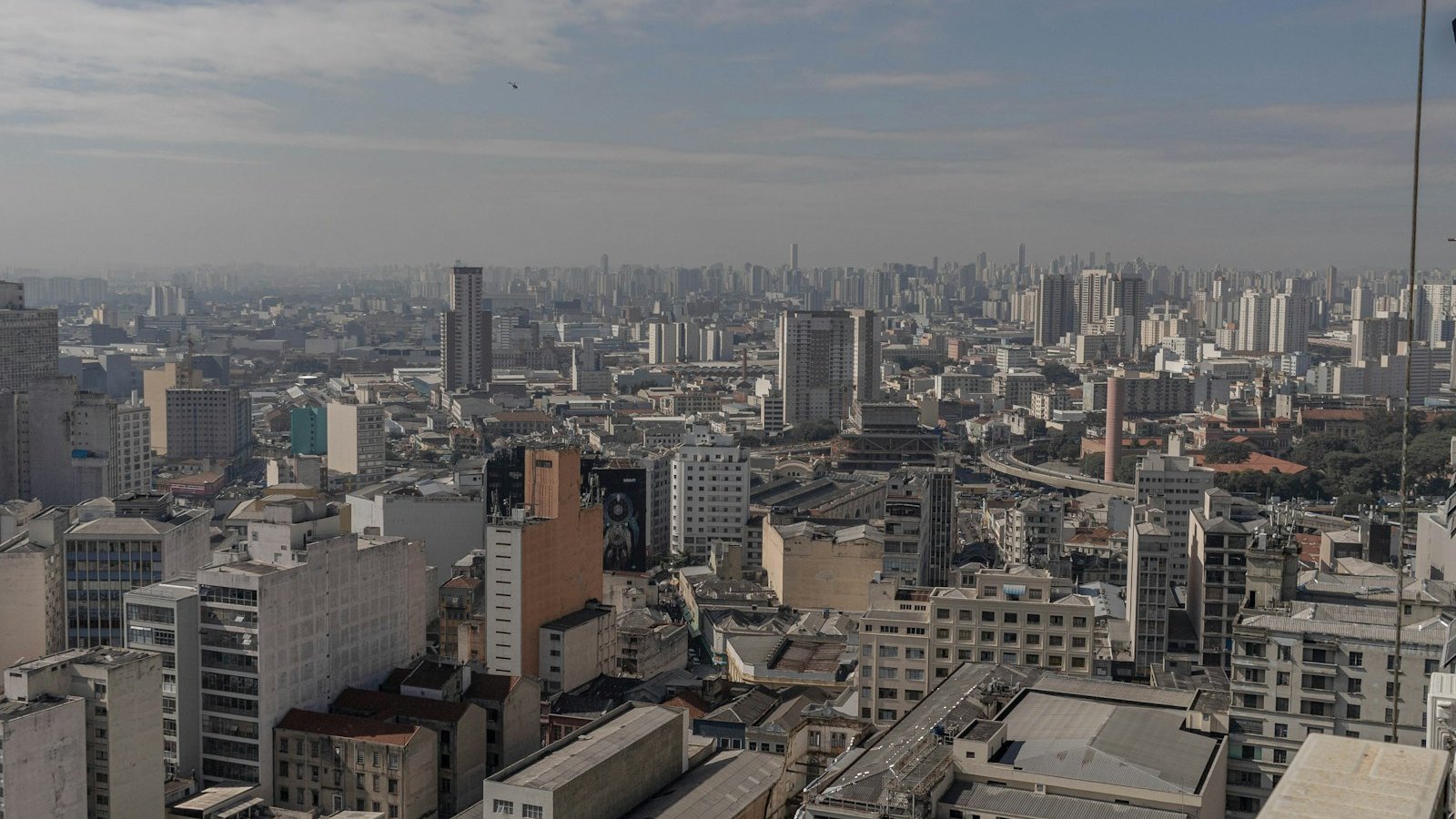 Aluguel bruto x líquido: o que realmente sobra ao investir em imóvel no leste de São Paulo