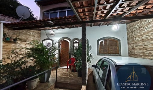 Casa à venda com 5 Quartos, 216 m² - Jardim Vila Rica – Volta Redonda/RJ