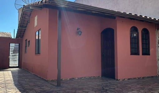 Casa Térrea com 3 quartos à venda no bairro Vila Rica - Volta Redonda / RJ