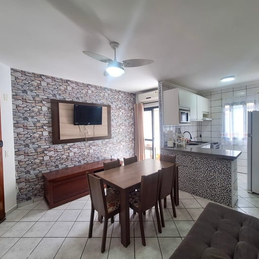 Refúgio a poucos metros da Praia: Apartamento pronto para escapar do estresse de SP | Use já nos finais de semana