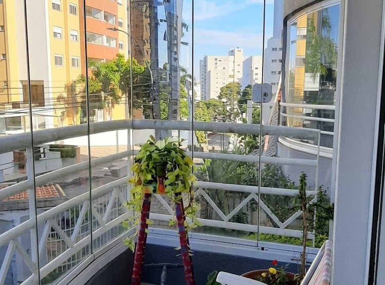 Sacada com vista urbana