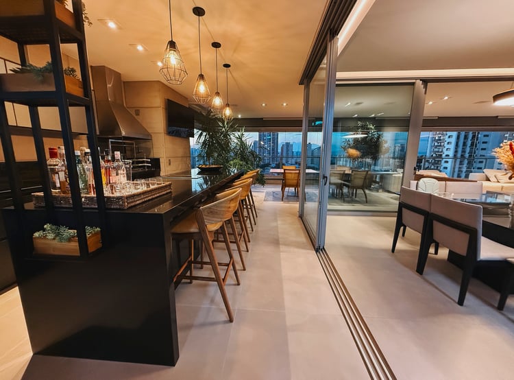 Ilha/bar com banquetas