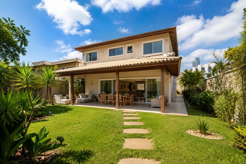 Casa 3 Quartos com Quintal em Santo Amaro