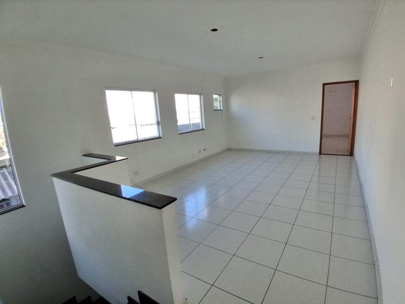 Sobrado com 3 quartos para alugar