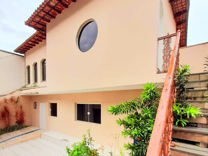 Casa com 5 quartos para alugar