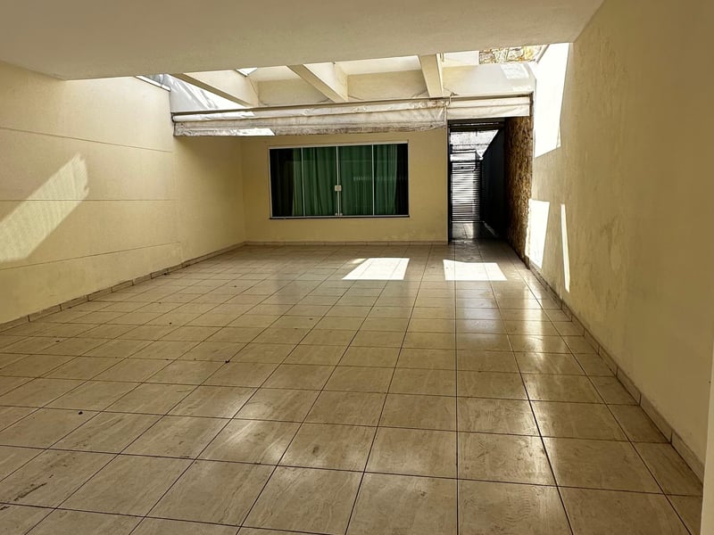 Sobrado com 3 quartos para alugar