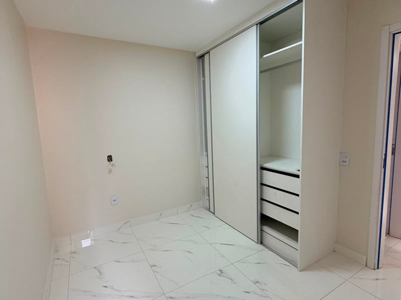 Apartamento 41mts - 02dorm Metrô Carrão &mdash; Suíte com armários