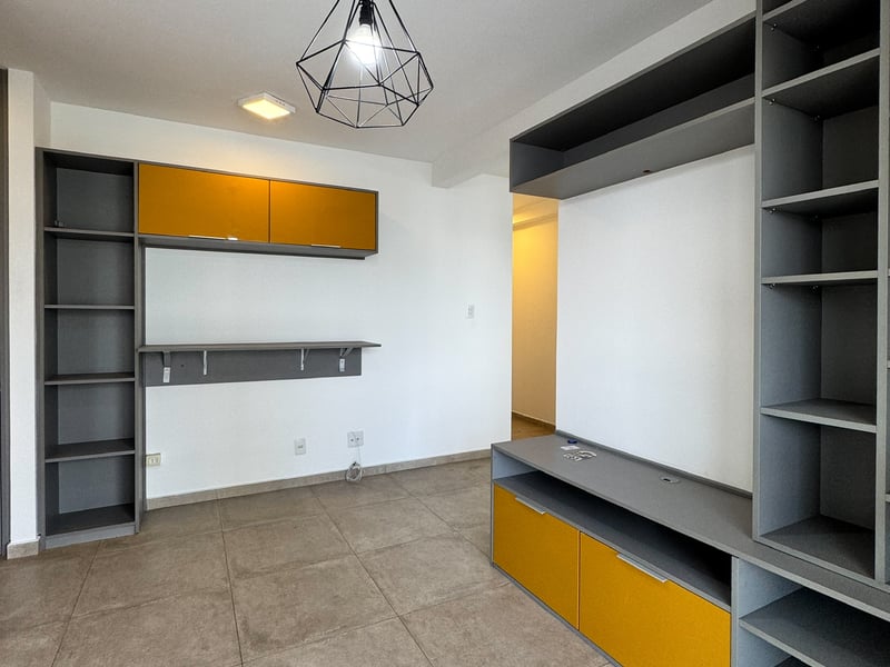 Apartamento Pinheiros 50mt² com Varanda 01dorm-01 vaga &mdash; sala 