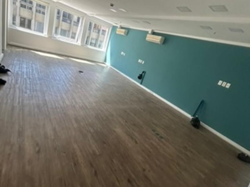 Sala comercial alto padrão 47m² 01 vaga -zona sul