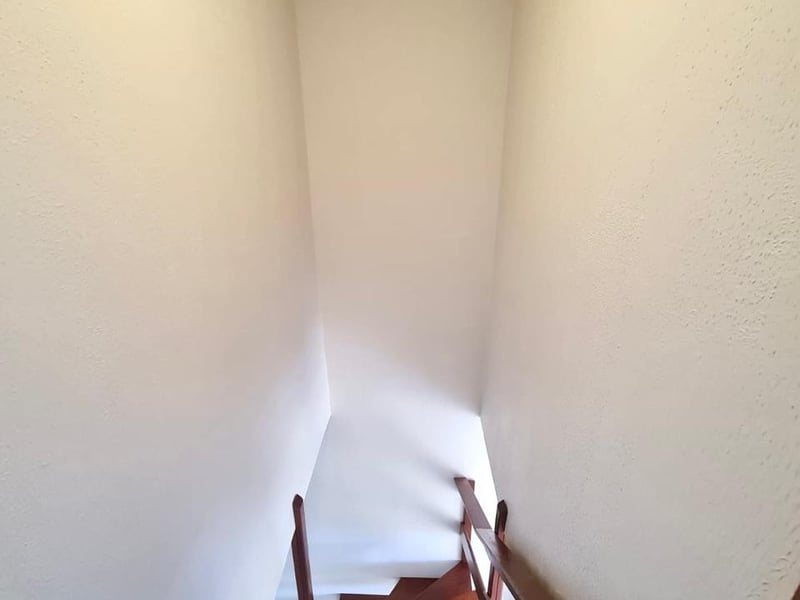Escada de acesso aos quartos