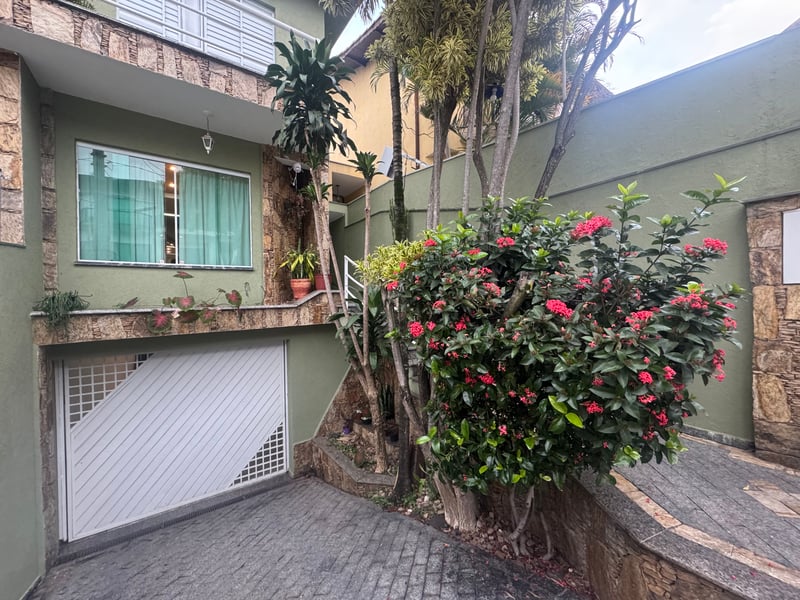 Sobrado com 3 quartos à venda
