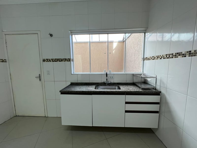 Sobrado com 2 quartos para alugar