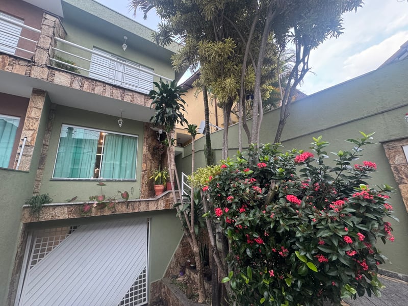 Sobrado com 3 quartos à venda