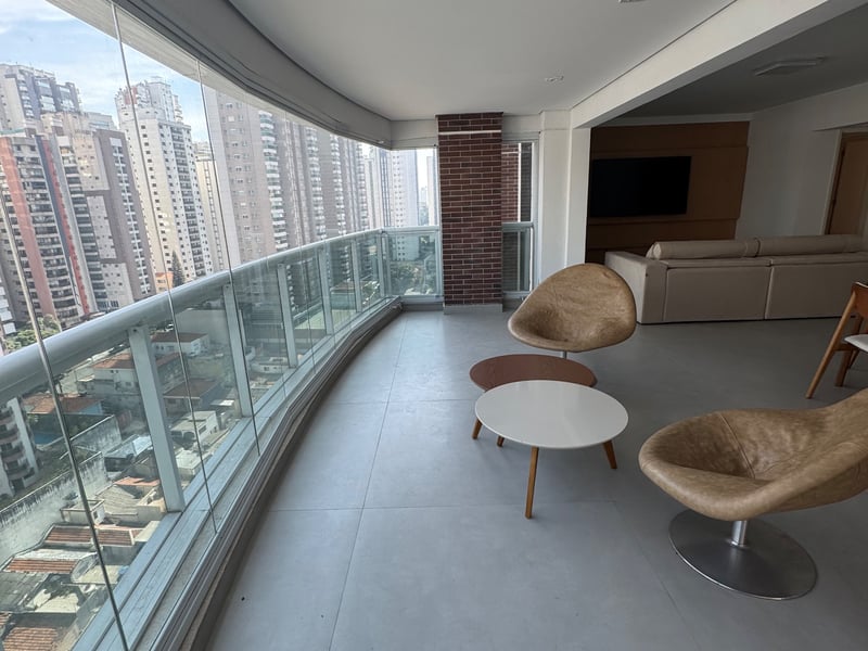 Apartamento com 3 suítes mobiliado para alugar
