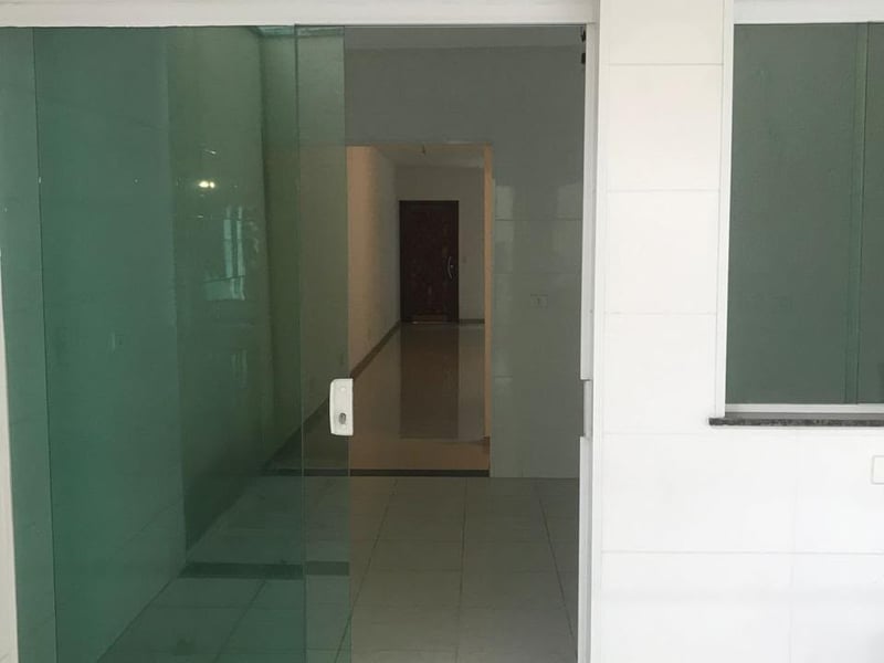 Sobrado com 3 quartos para alugar