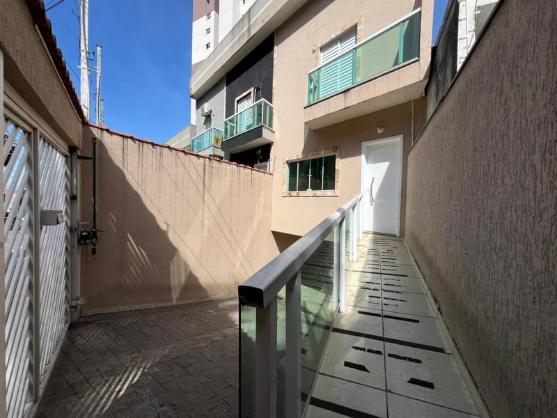 Sobrado com 2 quartos para alugar