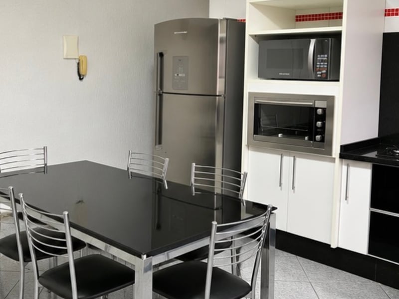 Casa com churrasqueira para alugar