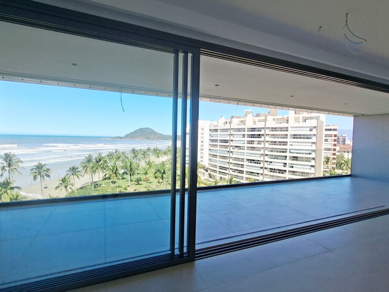 Varanda com vista para o mar