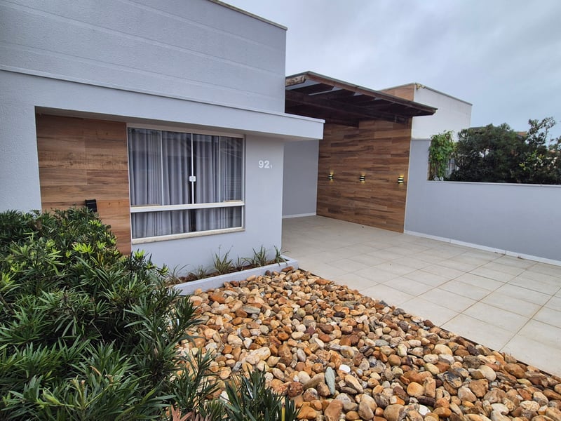 CASA 93m² | 2 quartos, c/ suíte