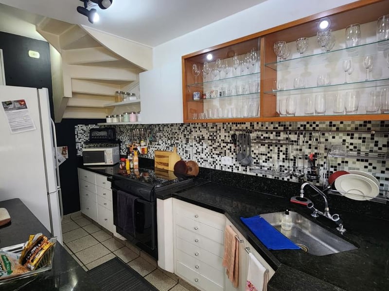 Sobrado com 3 quartos à venda
