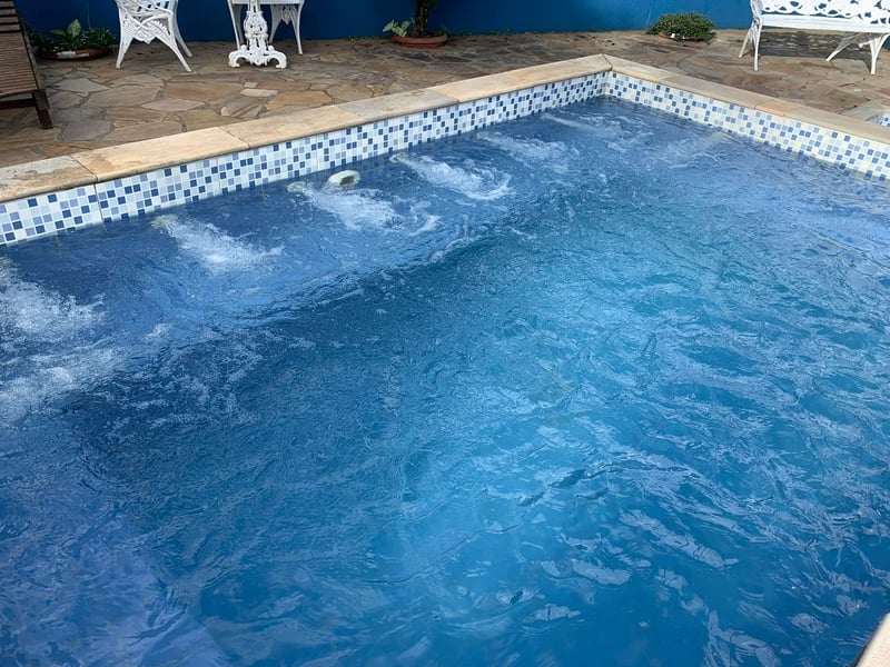 Sítio com 6 quartos à venda