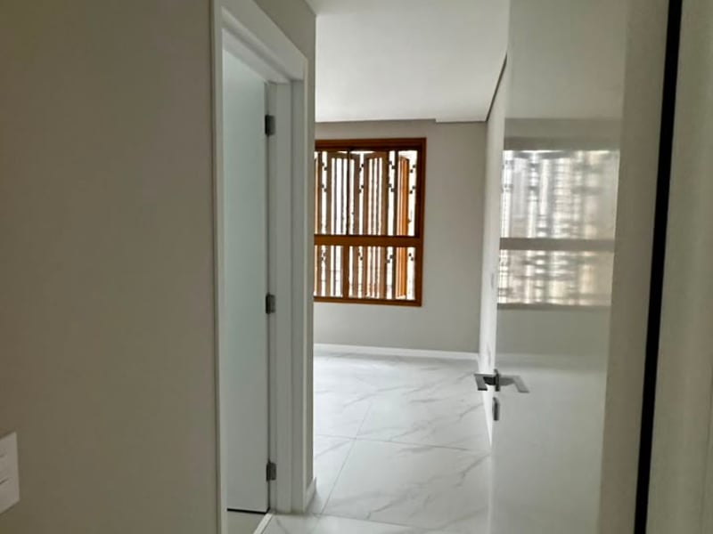 Esquina Jardyn &mdash; Hall dos quartos