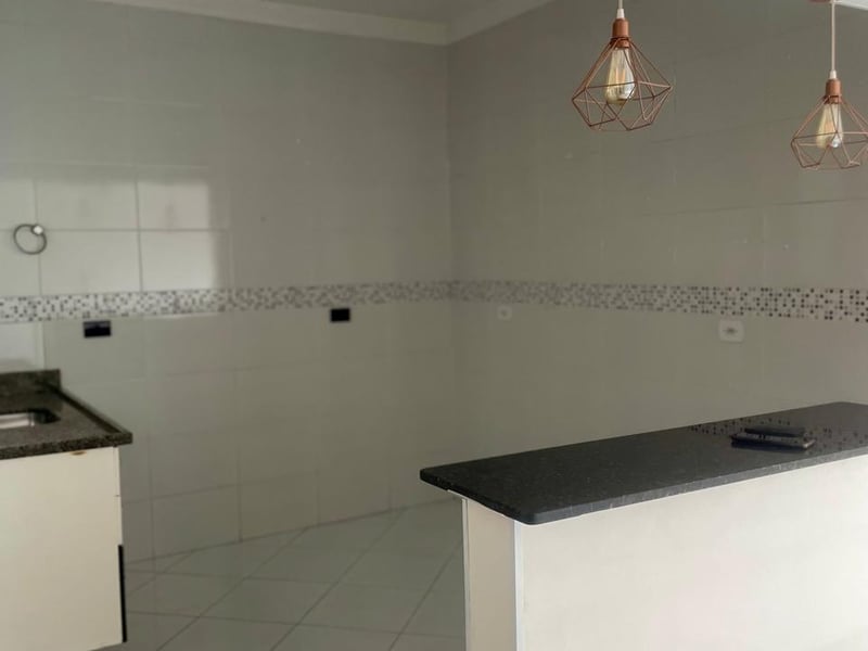 Sobrado com 2 quartos à venda