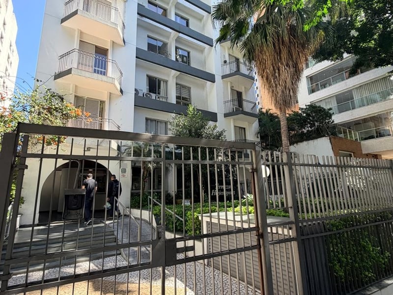 Apartamento com um dormitório à venda no charmoso Bairro Paulista de Santa Cecília