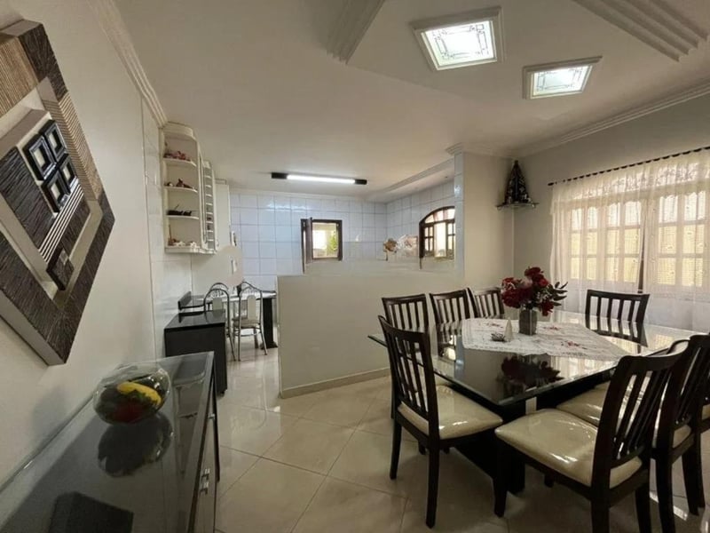 Sobrado com 4 quartos à venda