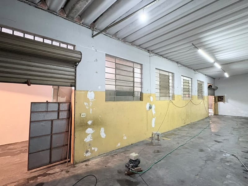Galpão com 240 m² para alugar na Vila Regente Feijó