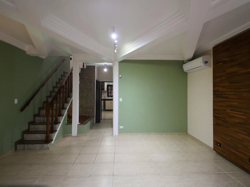 Sobrado com 4 quartos para alugar ou comprar