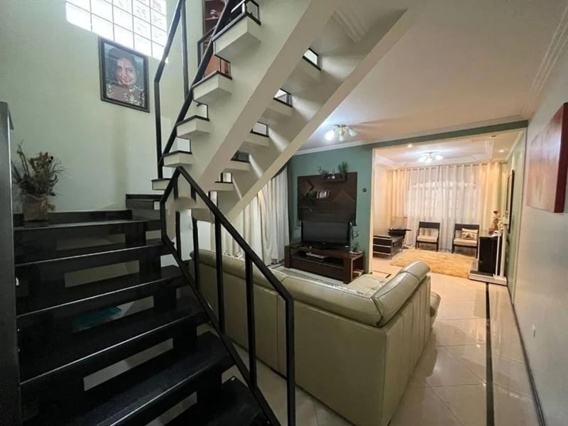 Sobrado com 4 quartos à venda