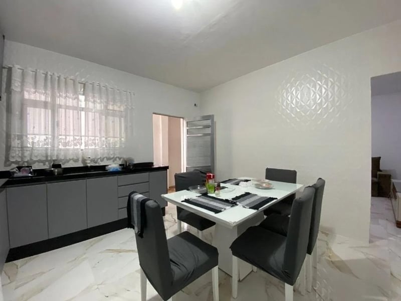 Casa com 3 quartos à venda