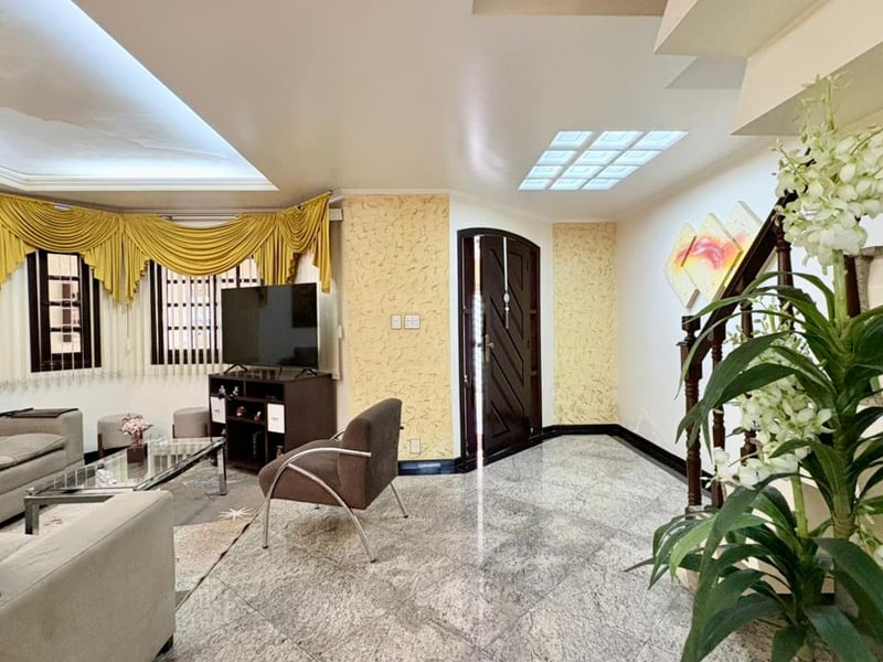 Sobrado com 3 quartos à venda