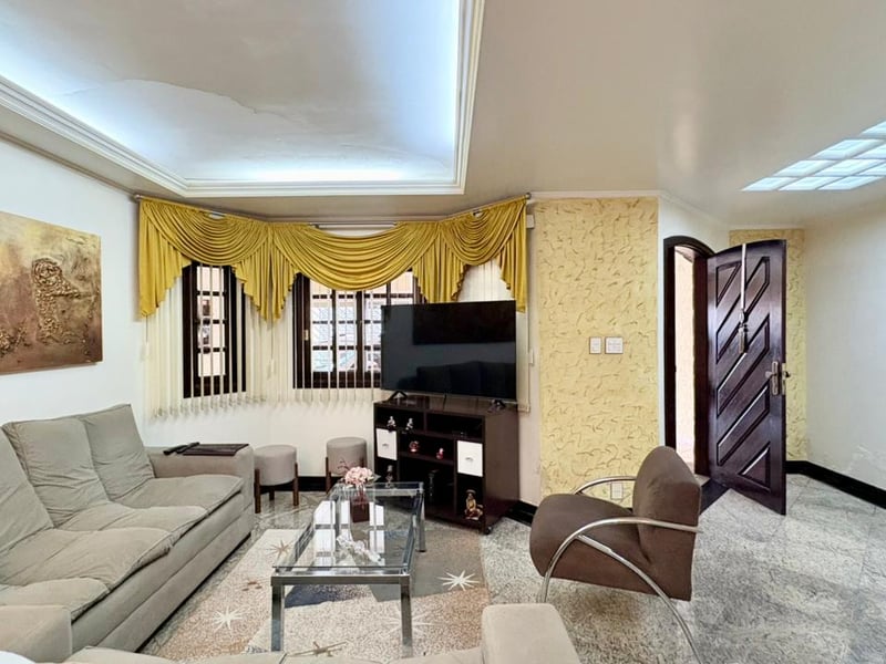 Sobrado com 3 quartos à venda