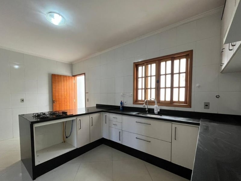 Sobrado com 3 quartos à venda