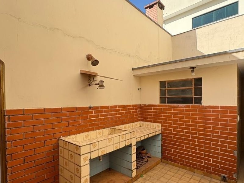 Casa com 5 quartos para alugar ou comprar