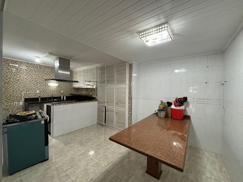 Sobrado com 3 quartos à venda