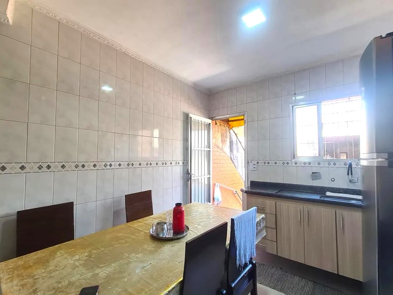 Sobrado com 3 quartos à venda