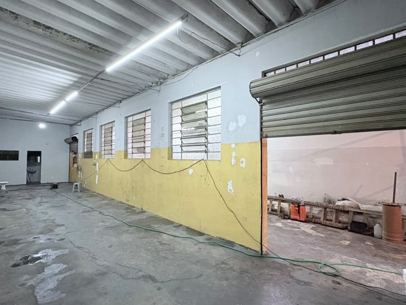 Galpão com 240 m² para alugar na Vila Regente Feijó