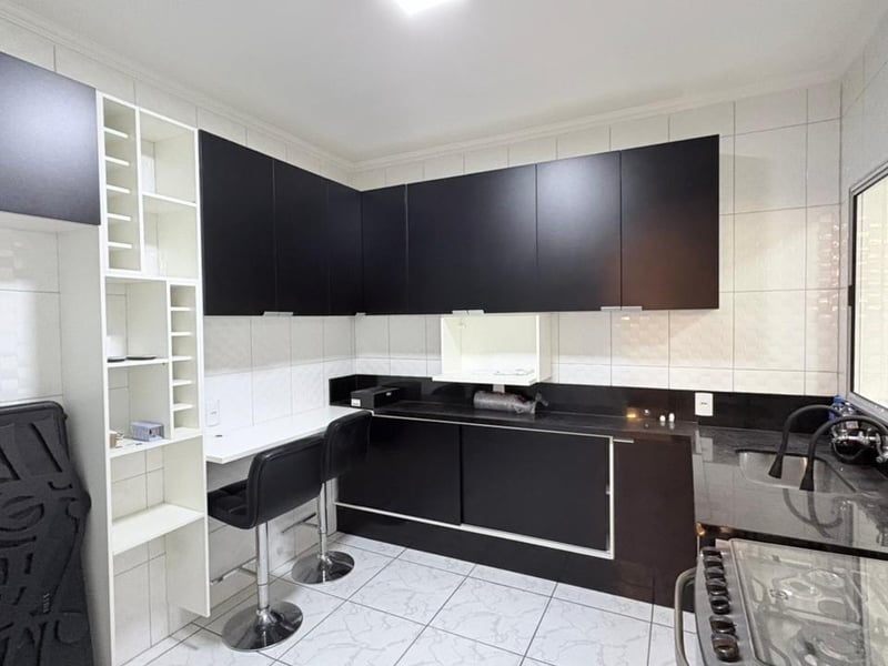 Casa de Condomínio com 3 quartos à venda