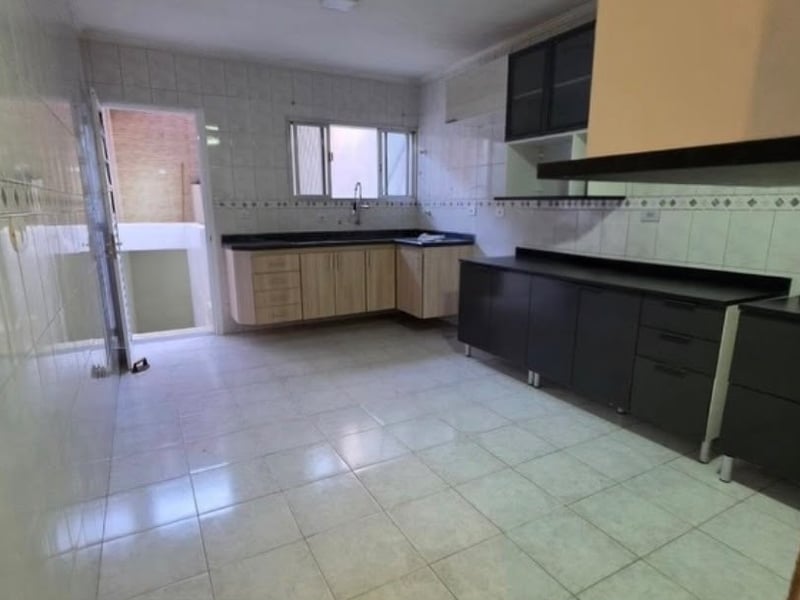 Sobrado com 3 quartos à venda