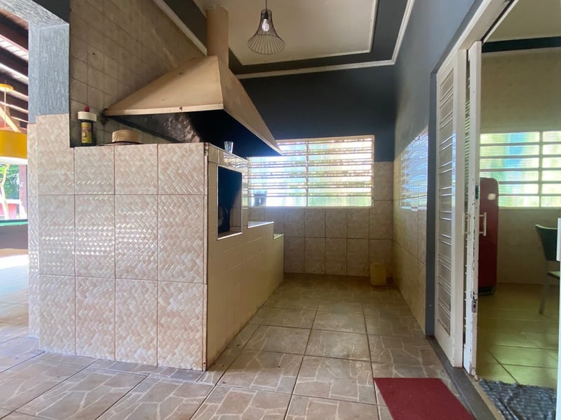 Chácara com 4 quartos à venda