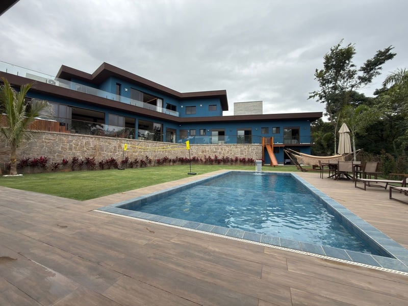 Casa em condomínio