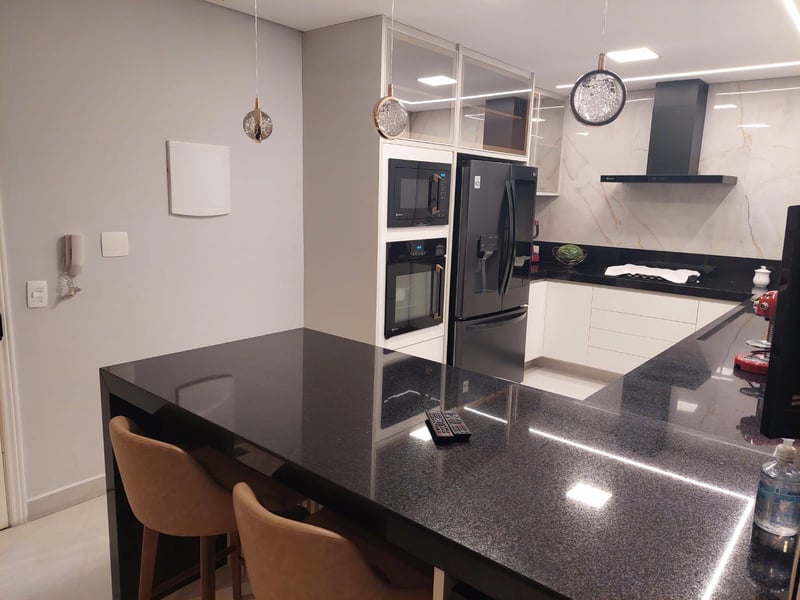 Residencial Júlio Verne &mdash; Bancada com banquetas