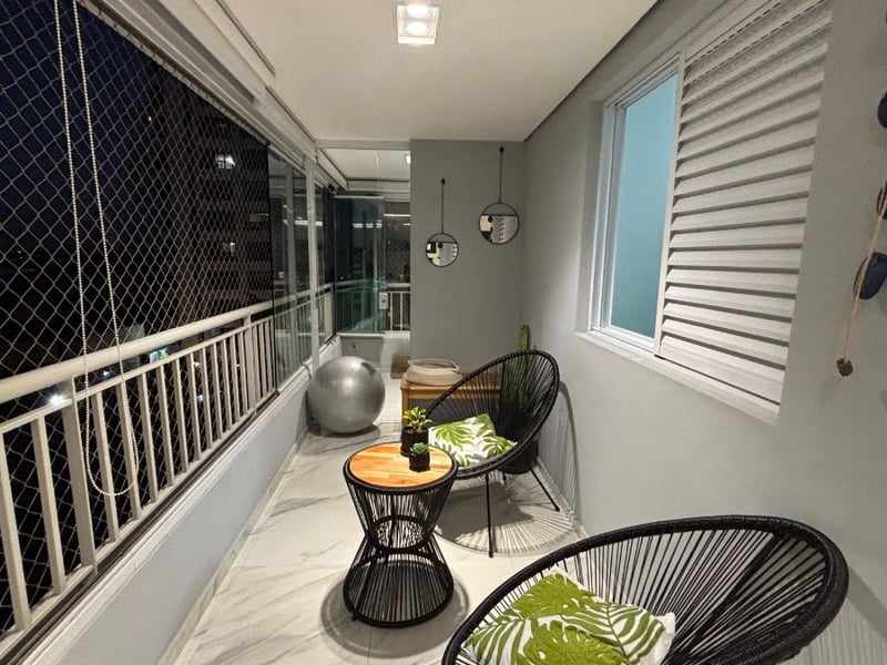 Condomínio Terrazzo Nobile &mdash; Varanda com poltronas