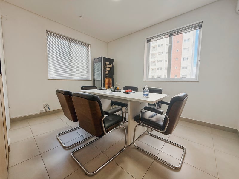 Sala Comercial no Condomínio Ibérica