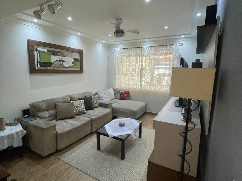 Casa com 2 quartos à venda
