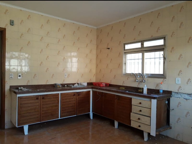 Casa com 4 quartos à venda