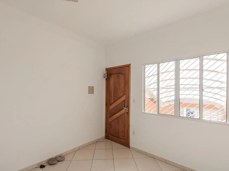 Sobrado Mobiliado com 3 Dormitórios, Suíte, Espaço Gourmet e 2 Vagas na Zona Leste